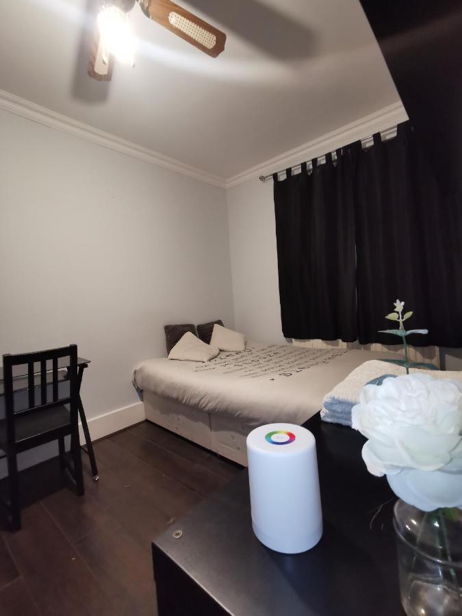 Neat Double Room London Exterior photo